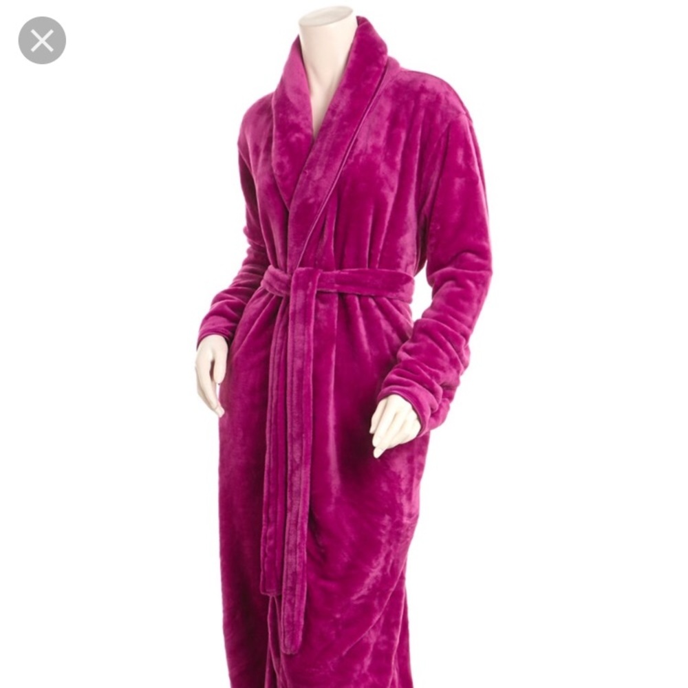 Brookstone Nap Robe never opened